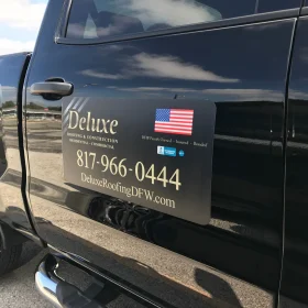 ứng dụng decal nam châm trang trí ô tô
